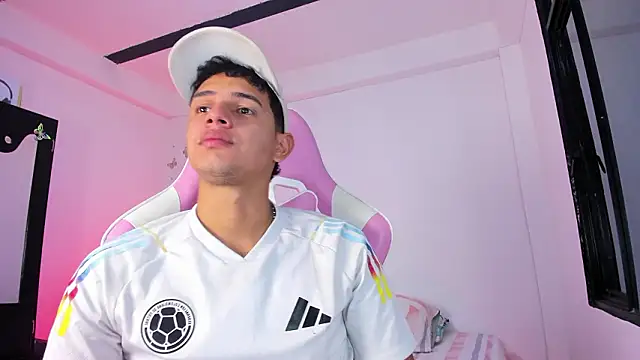 Adrian Prime  online show from February 17, 7:02 pm