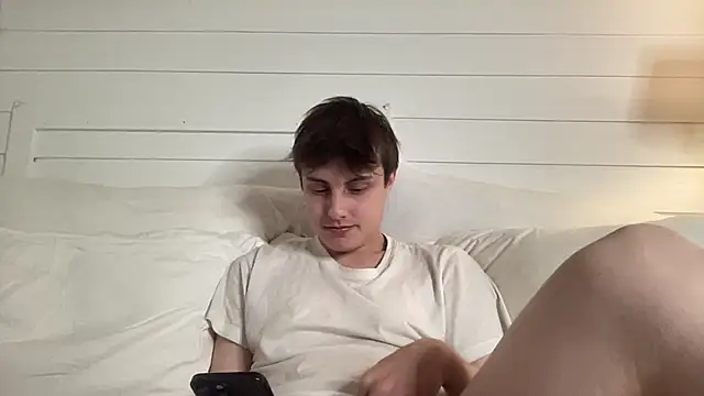 NoahhSkye online show from February 12, 8:37 pm