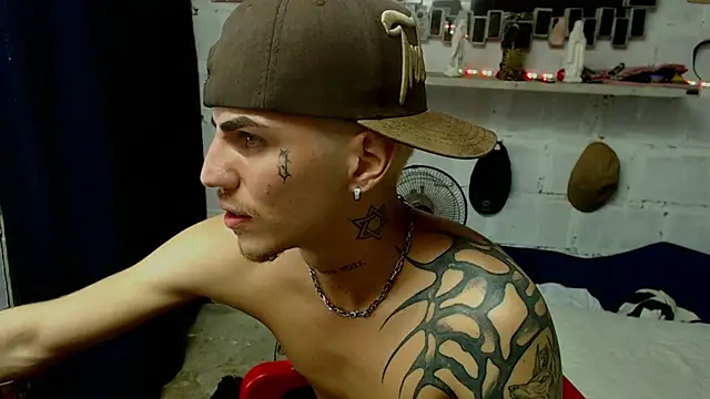 paul-mendezx online show from February 17, 1:37 am