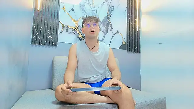 PAULO PARKER online show from March 20, 3:54 am