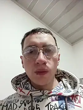 Emmanuel Lust online show from February 23, 11:56 am