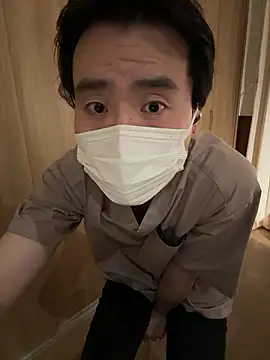 shizuku-kun211 online show from April 8, 4:27 pm