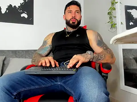 Alessrose online show from February 8, 8:24 pm