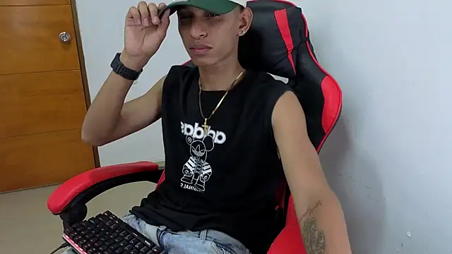 Niklausxxx online show from February 26, 7:21 am