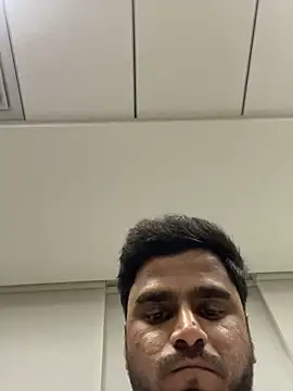 hassuniii online show from February 11, 10:37 pm