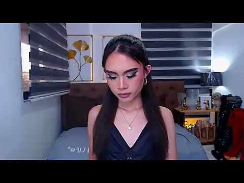 JuicyCockThea online show from April 15, 9:31 am