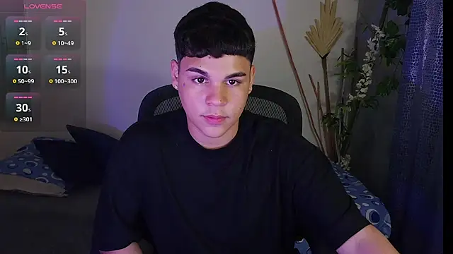 eithan jonnes online show from April 13, 8:53 pm