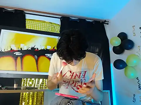 jullian ricci online show from March 16, 8:13 pm