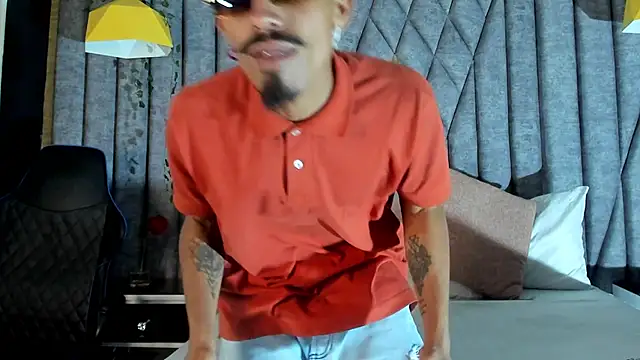 NoaahTylor online show from February 22, 8:21 pm