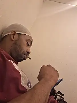 stressrliver88 online show from April 11, 3:26 pm