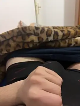 jacobbb5 online show from April 1, 7:11 pm