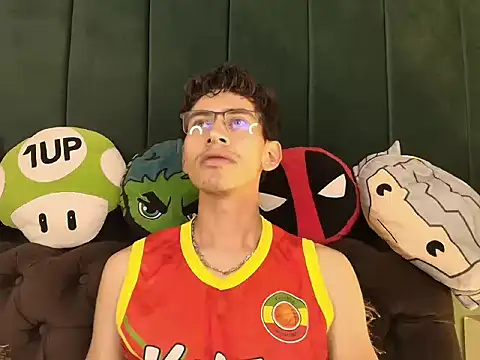 skinny jean  online show from February 23, 8:10 pm