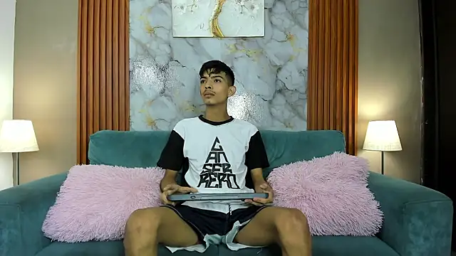 KITTY BOSH online show from March 28, 9:09 am