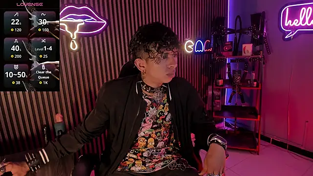 Maximoking26 online show from April 16, 4:23 am