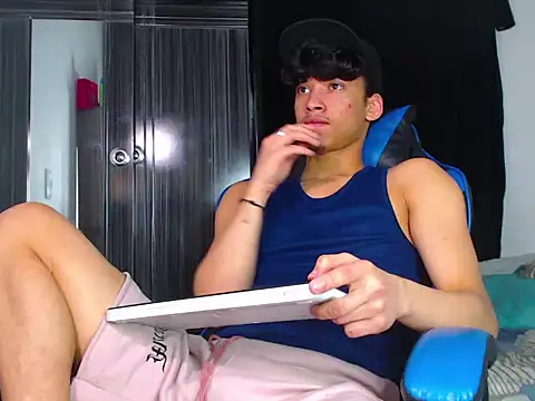 Lyam Russo online show from February 24, 7:36 pm