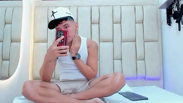 STEVEN OS online show from April 11, 8:07 am