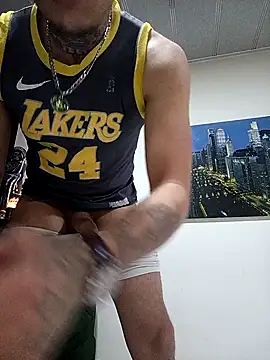 Valentino dominusSex online show from April 4, 9:01 pm