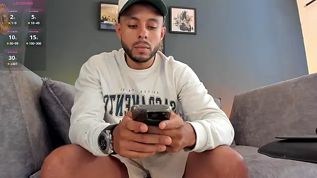 Daniel kingx online show from March 31, 5:25 pm