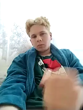 reiii07 online show from March 28, 1:33 pm