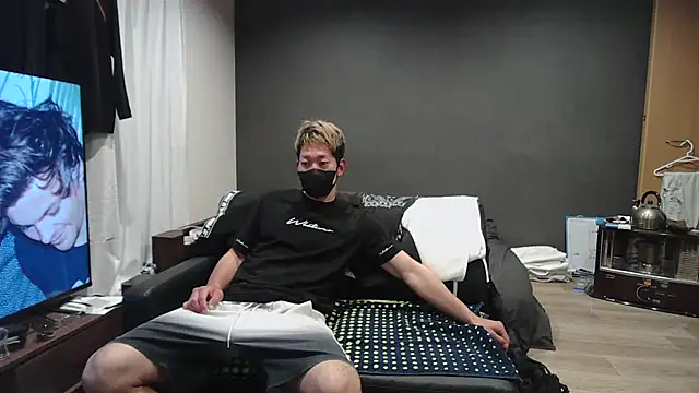 ryuaaaaa online show from April 18, 1:01 pm