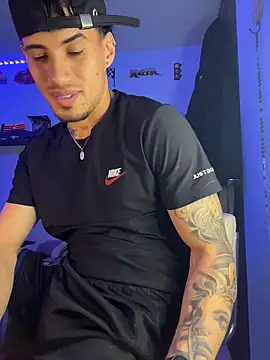 TOMAS CONOR online show from April 23, 1:10 am