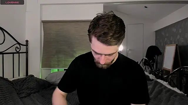 Dexter Raze online show from March 13, 11:00 pm