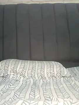 yimipe online show from April 28, 5:50 pm