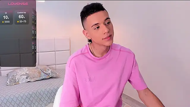 dominicjonnes online show from March 2, 7:32 pm