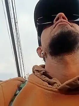 kaloumario online show from April 10, 10:06 pm