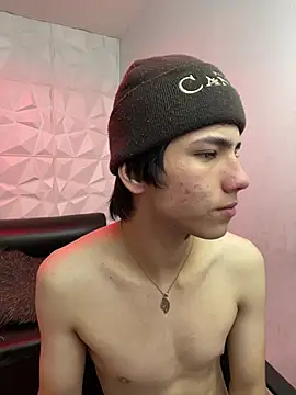 Stich 23 online show from April 7, 2:28 pm