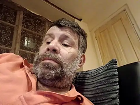 stud2512 online show from April 17, 9:50 pm