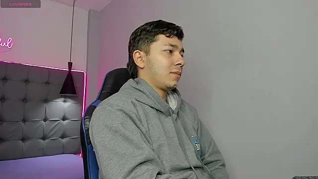 Julian Smith21 online show from February 27, 12:39 pm