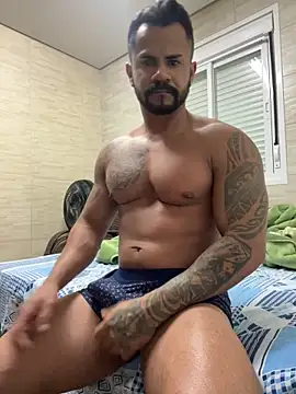 morenotatudo18cm online show from February 27, 3:29 am