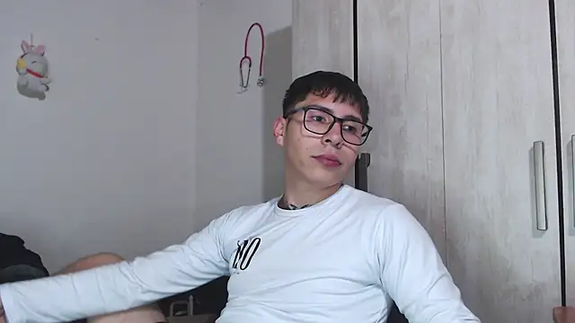 idddavv online show from February 24, 2:56 am