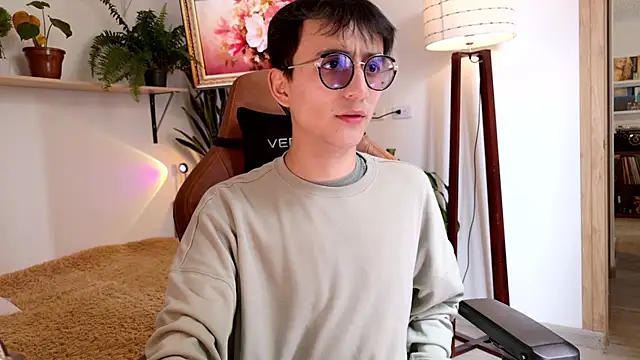 Sr evann online show from April 12, 4:30 pm