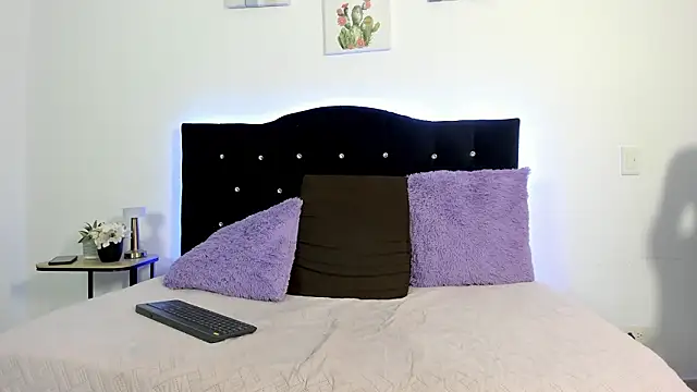 Eros Lux online show from March 8, 10:47 pm