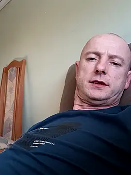 maniek2710 online show from February 25, 1:34 pm