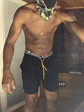 EricSwainn901 online show from March 9, 10:20 am