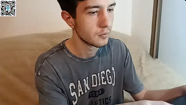  ZaneX online show from April 15, 7:58 pm