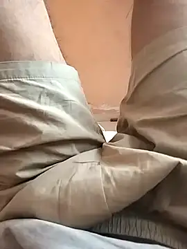 lion271998 online show from February 28, 8:24 am