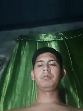 SkinnySham online show from March 4, 2:51 am