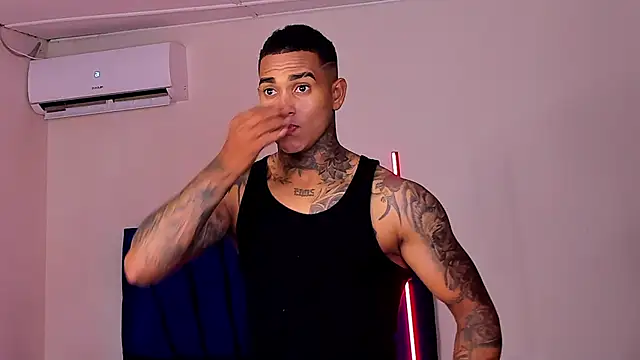 tyler bell  online show from April 1, 2:13 am