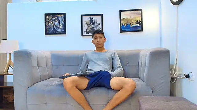 SKINNY BOYXXX online show from April 9, 7:25 am