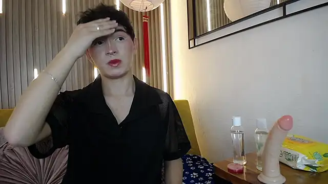 Cristopher Wild online show from April 10, 8:27 pm