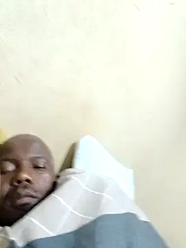 Zolani003 online show from March 10, 8:15 pm