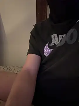 Hommemysterieux online show from March 9, 11:43 pm