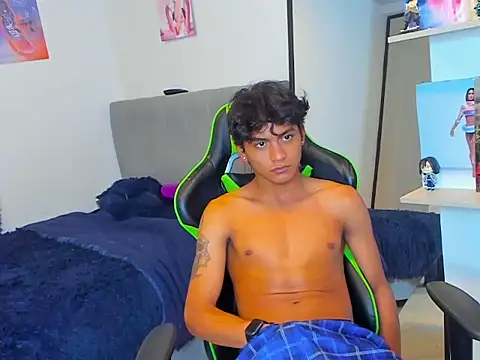 PaulTallx online show from April 21, 3:34 am