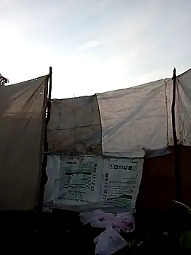 spittingpig1 online show from April 29, 10:38 pm