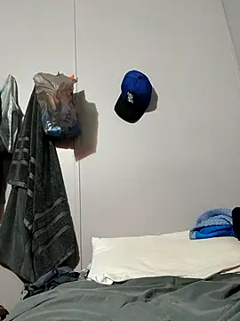 oliver00902 online show from March 23, 12:22 pm