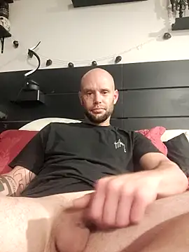 CaptCraker online show from April 18, 9:43 am